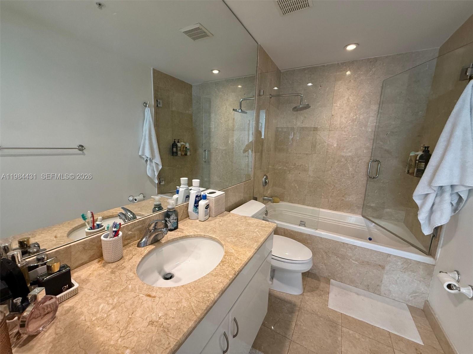 801 Brickell Key Blvd #907 Miami, FL 33131