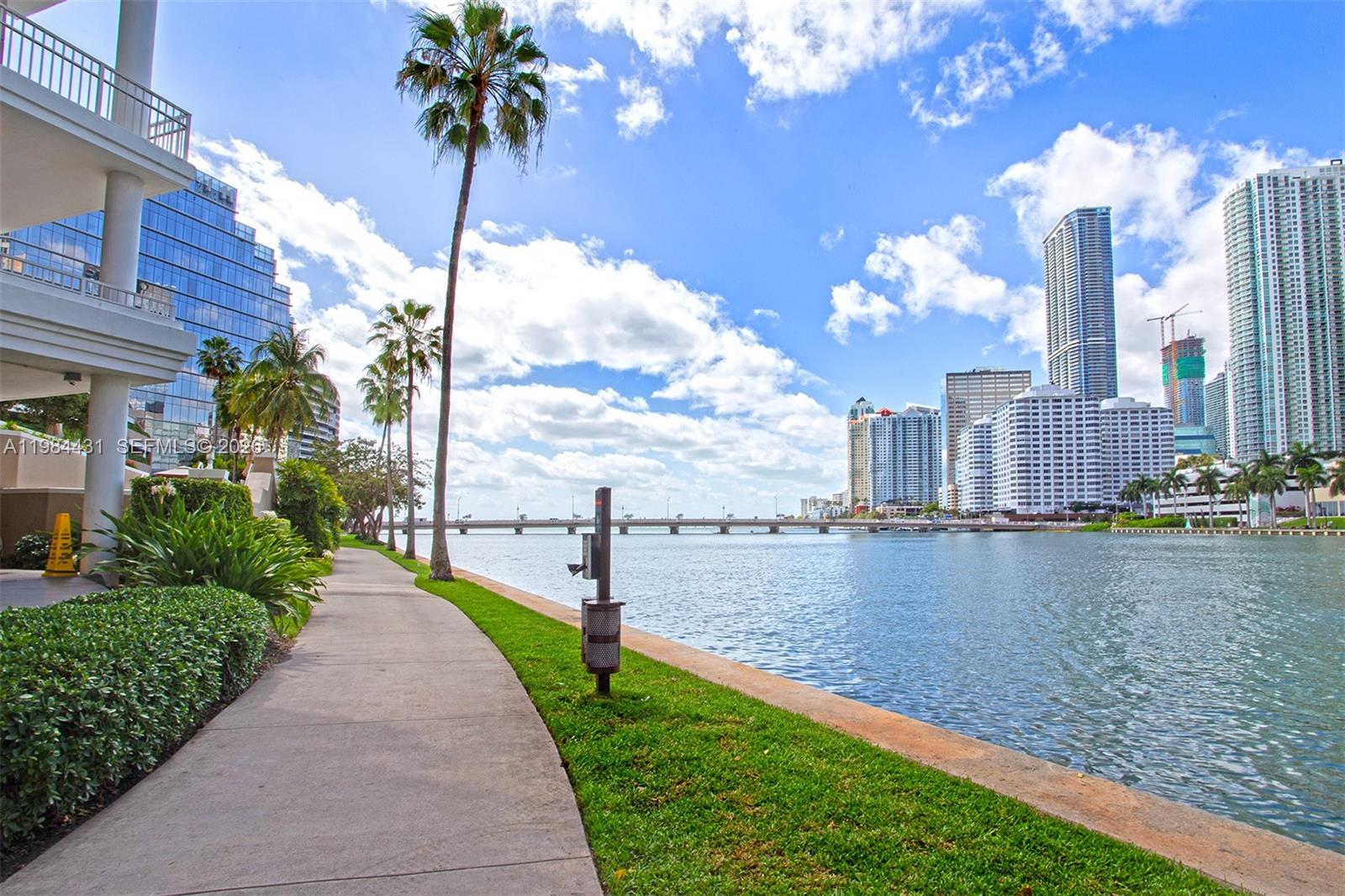 image Courts Brickell Key44