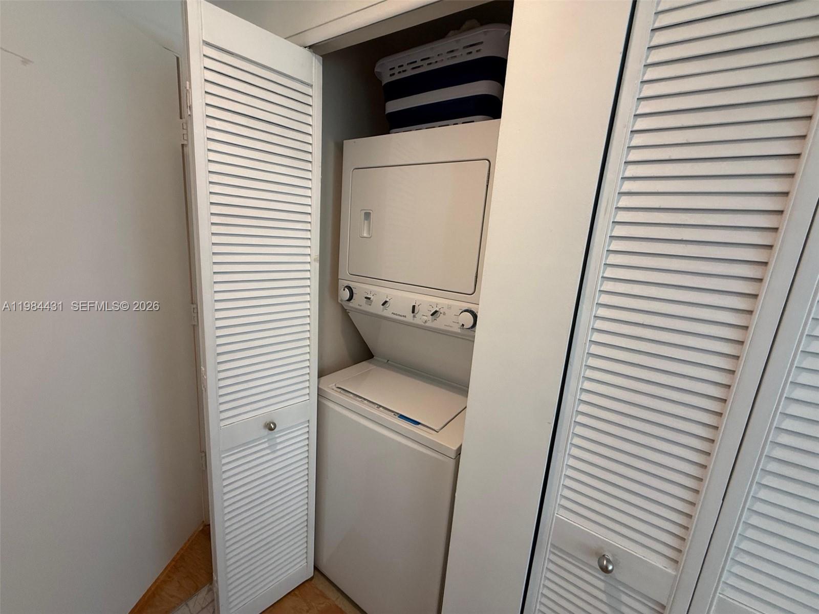 801 Brickell Key Blvd #907 Miami, FL 33131