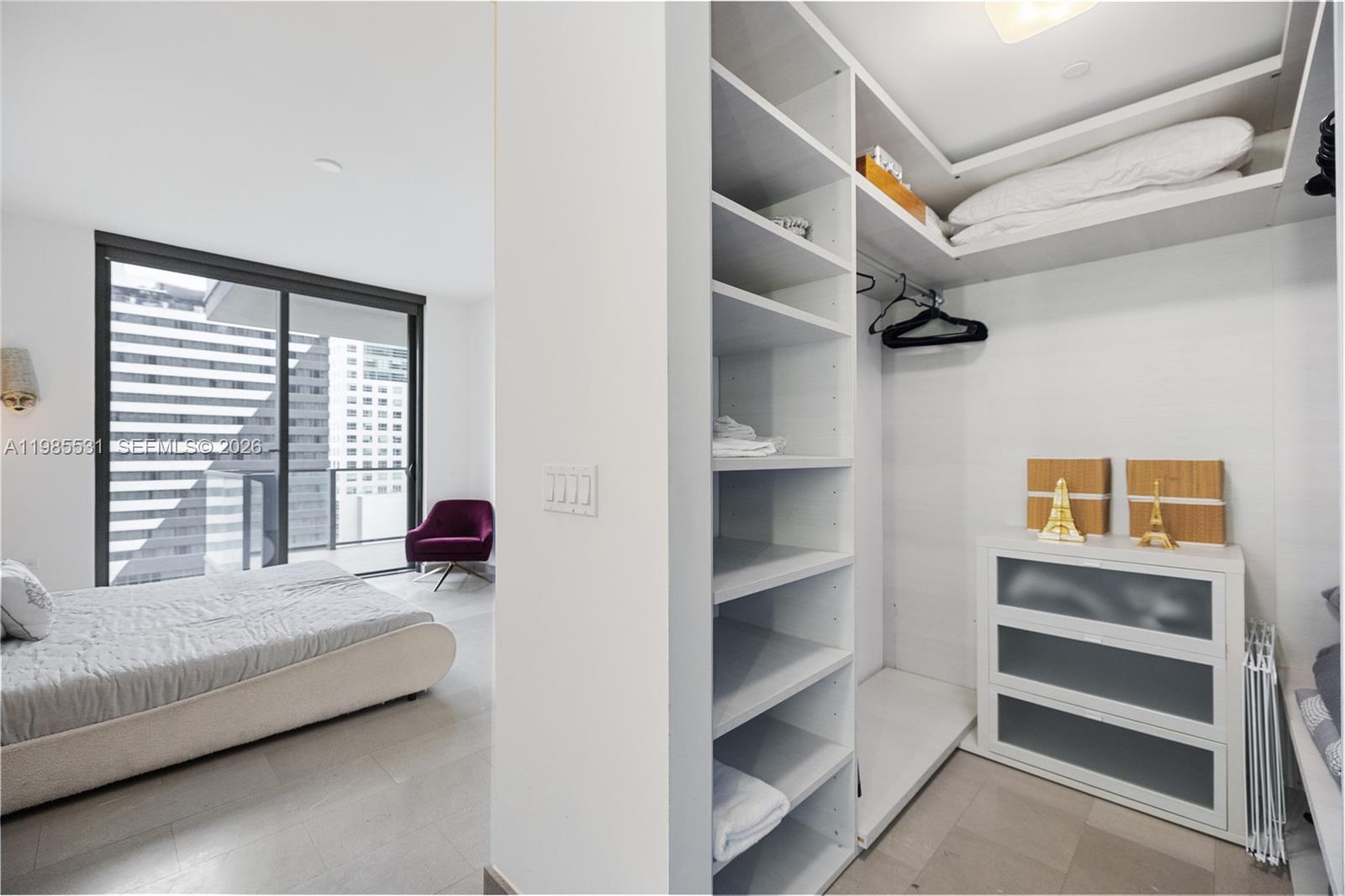 88 SW 7th St #1010 Miami, FL 33130