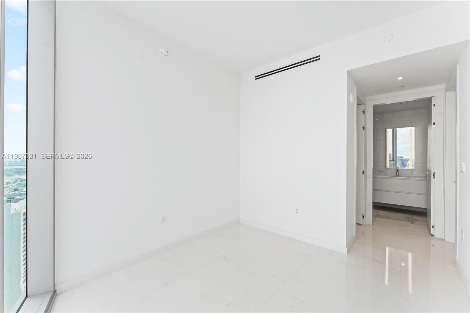 300 Biscayne Blvd Way #5003 Miami, FL 33131