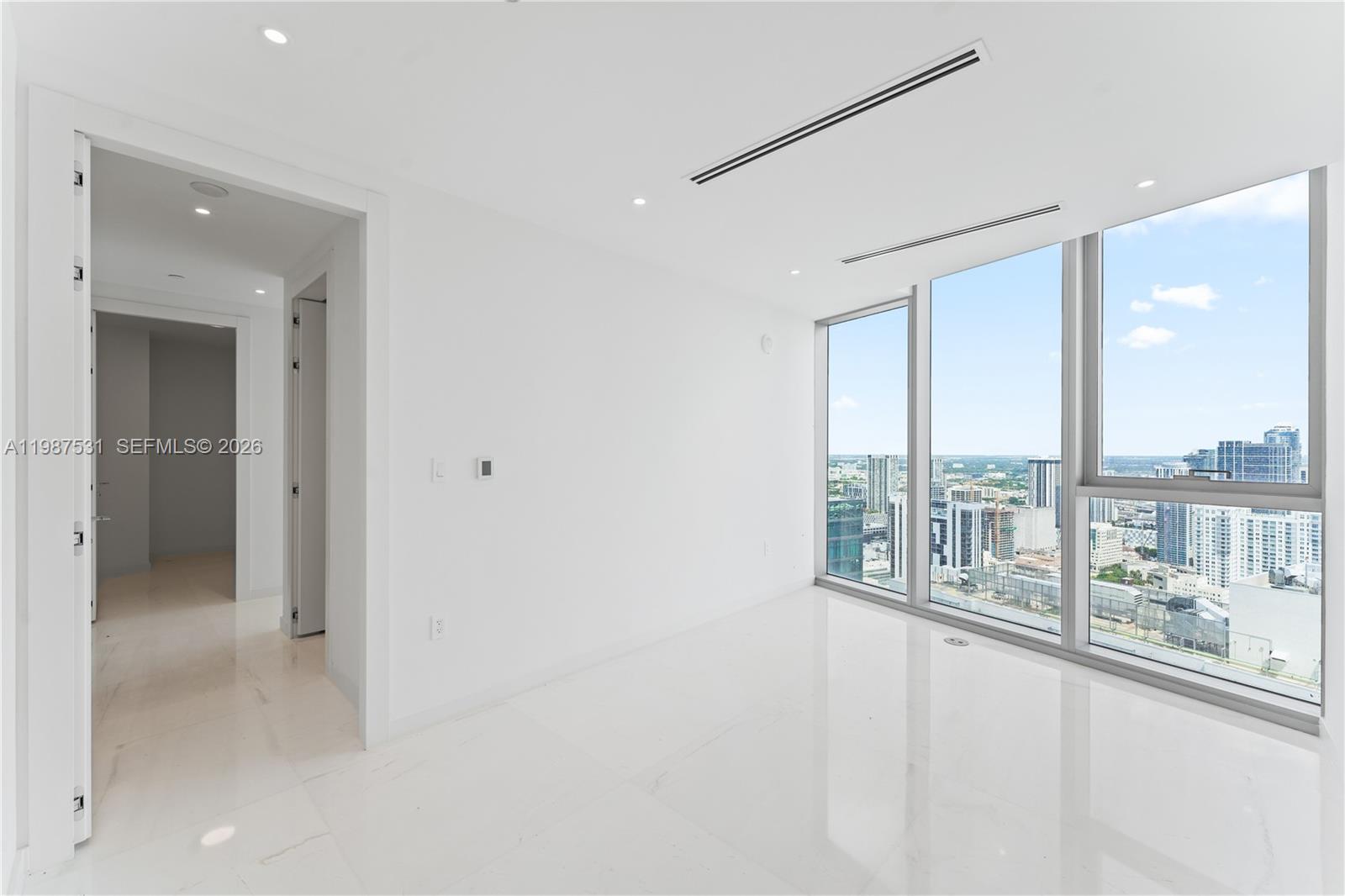 300 Biscayne Blvd Way #5003 Miami, FL 33131