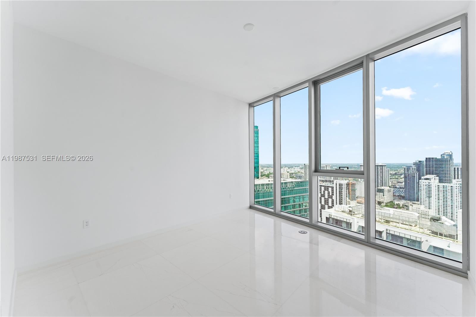 300 Biscayne Blvd Way #5003 Miami, FL 33131