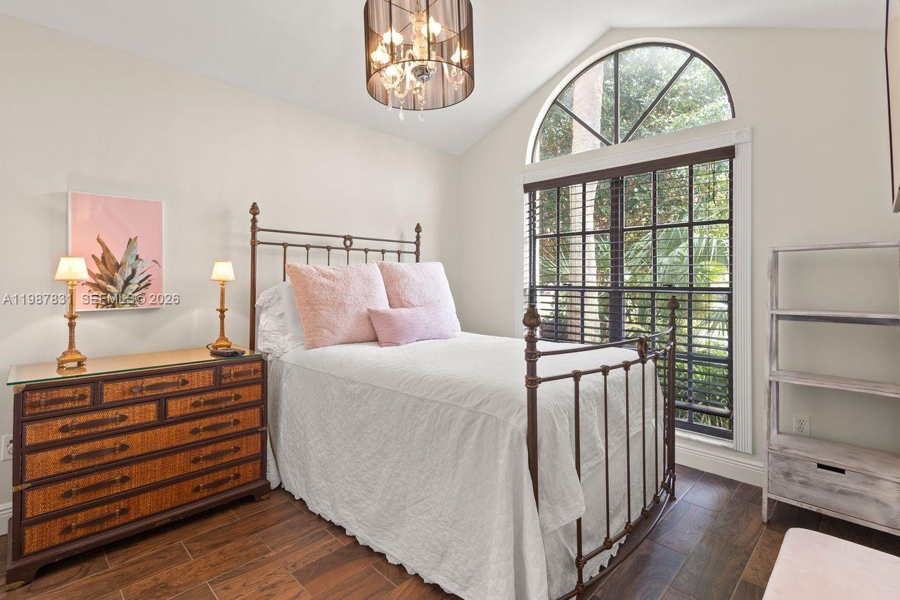 18551 Woodstream Dr Boca Raton, FL 33498