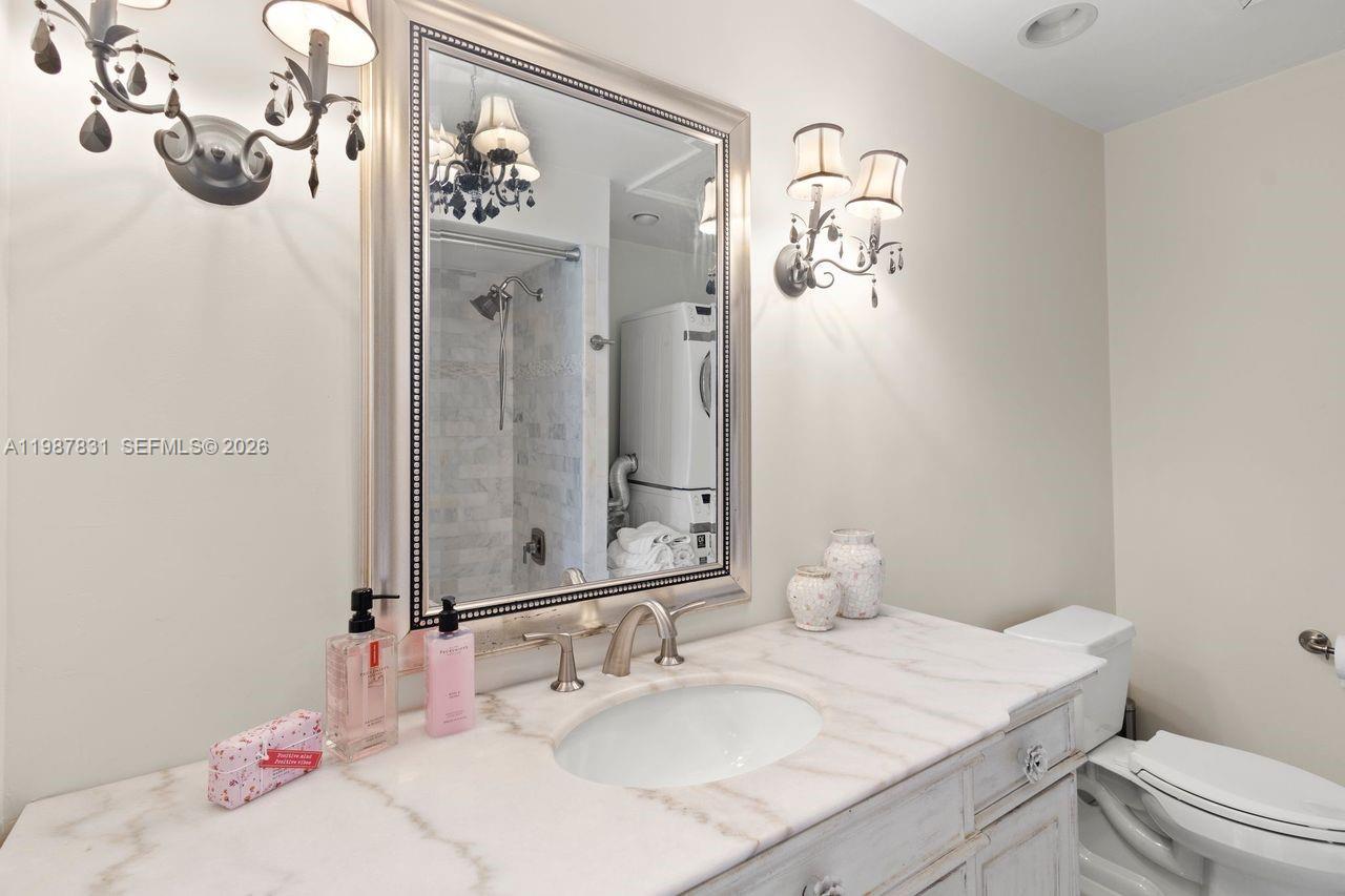 18551 Woodstream Dr Boca Raton, FL 33498