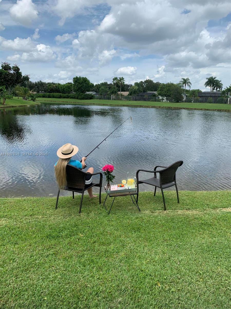 18551 Woodstream Dr Boca Raton, FL 33498