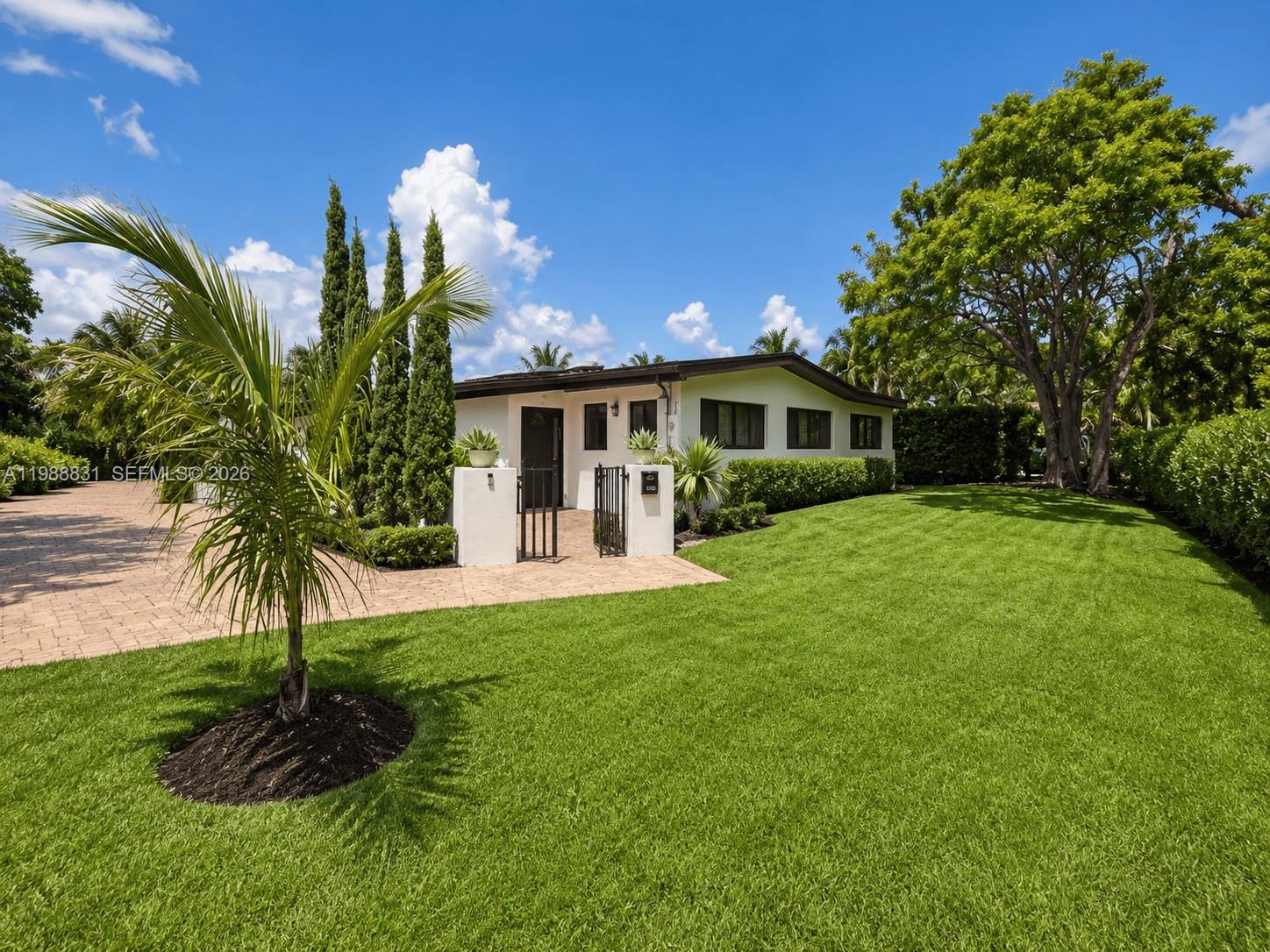 1805 Keystone Blvd North Miami, FL 33181