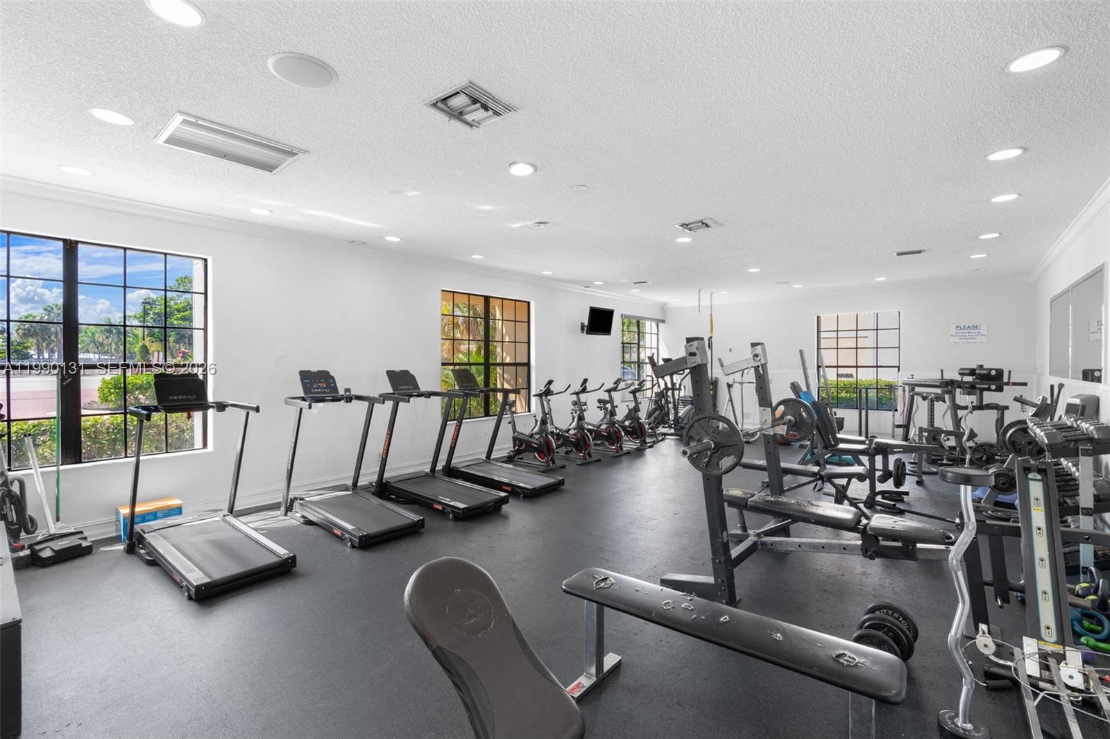 5761 Riverside Dr #304B4 Coral Springs, FL 33067