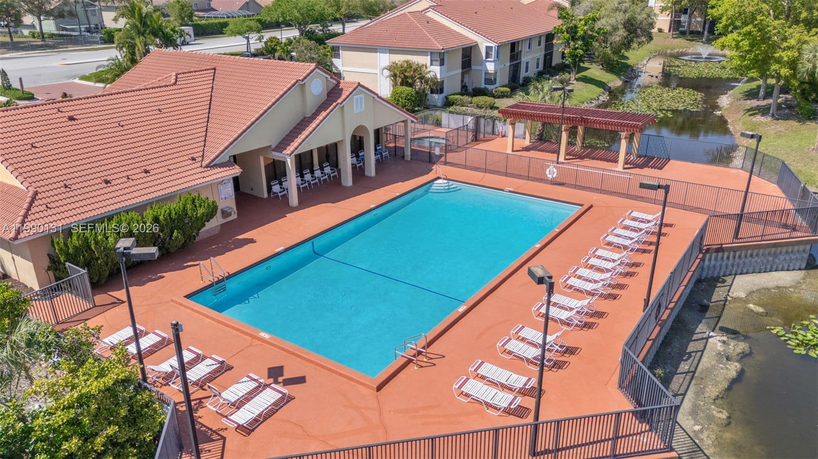 5761 Riverside Dr #304B4 Coral Springs, FL 33067