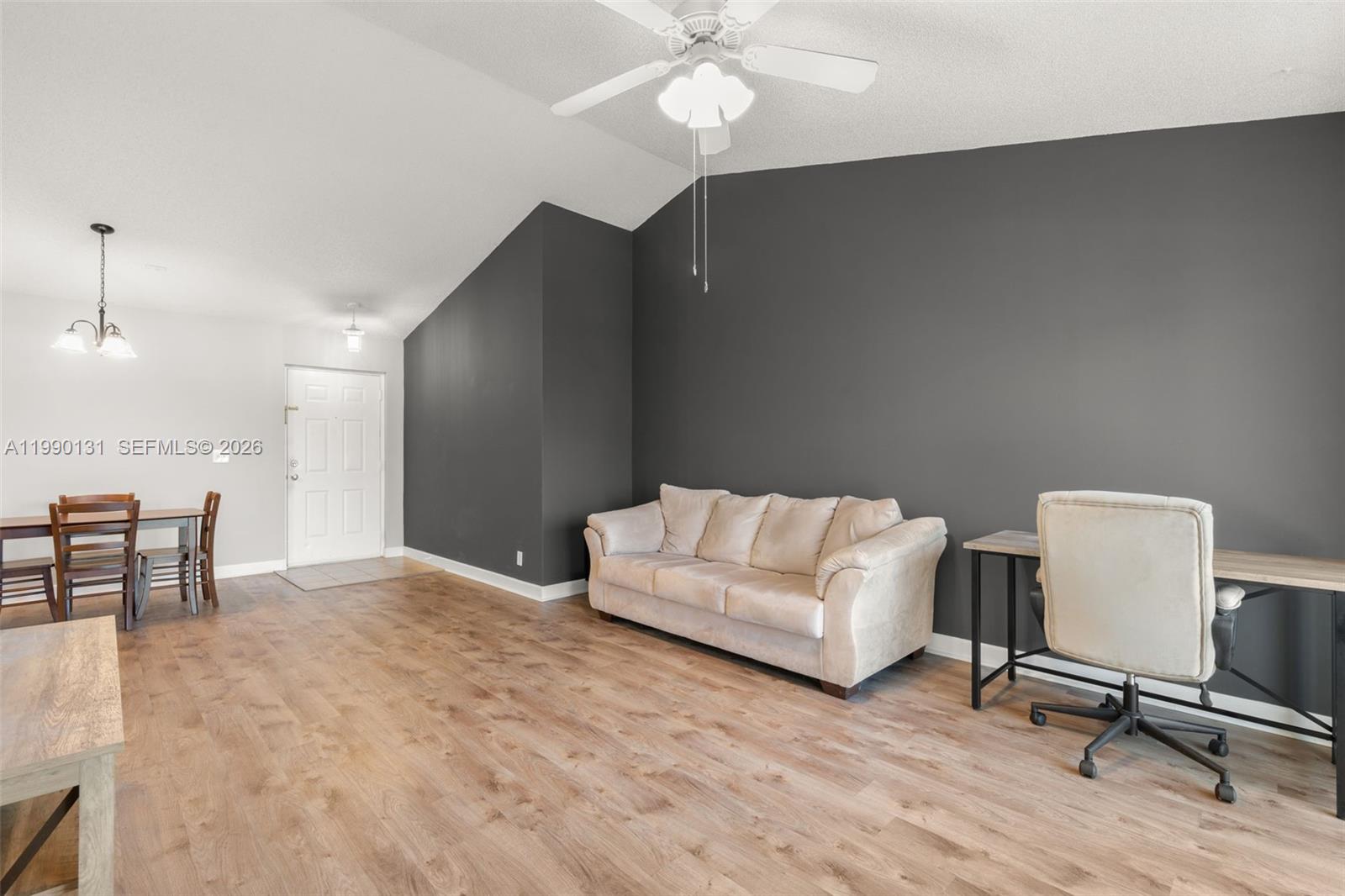 5761 Riverside Dr #304B4 Coral Springs, FL 33067