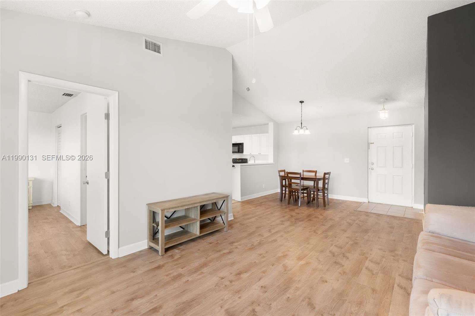 5761 Riverside Dr #304B4 Coral Springs, FL 33067