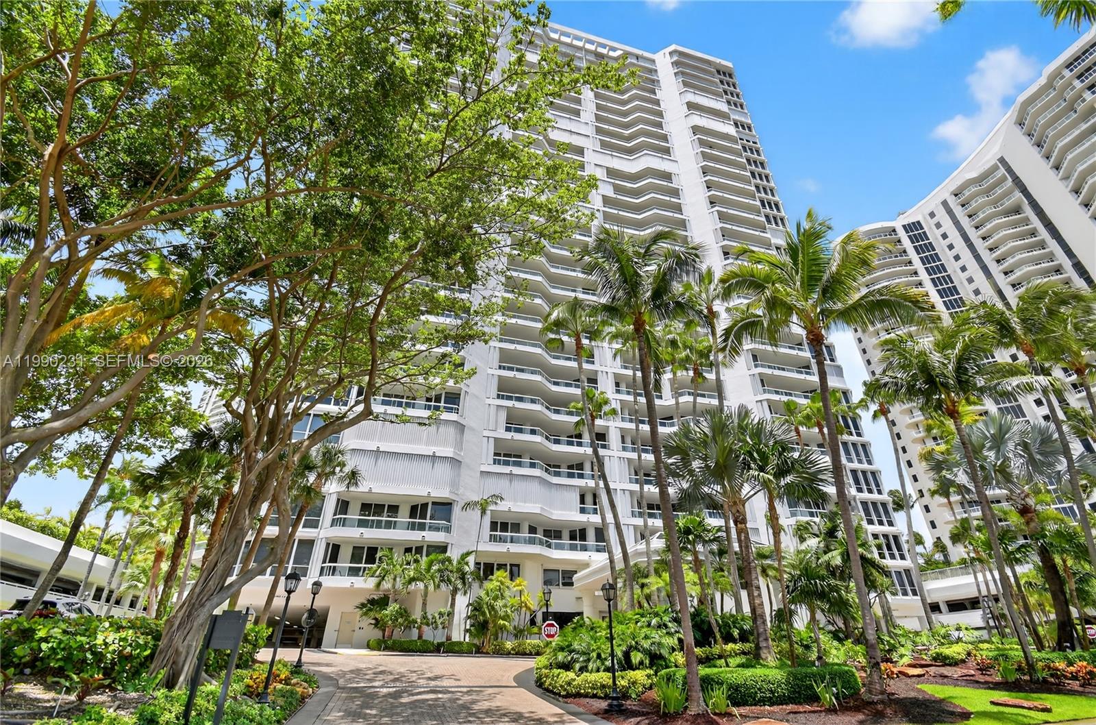21150 Point Pl #1505 Aventura, FL 33180