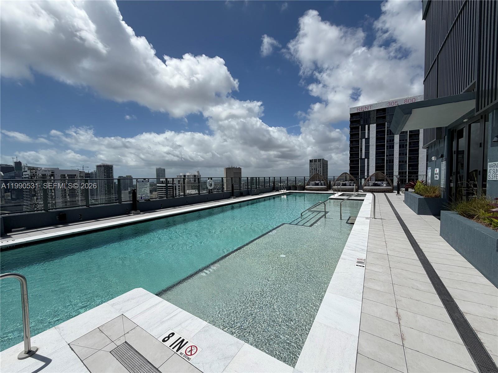 image 501 FIRST Residences27