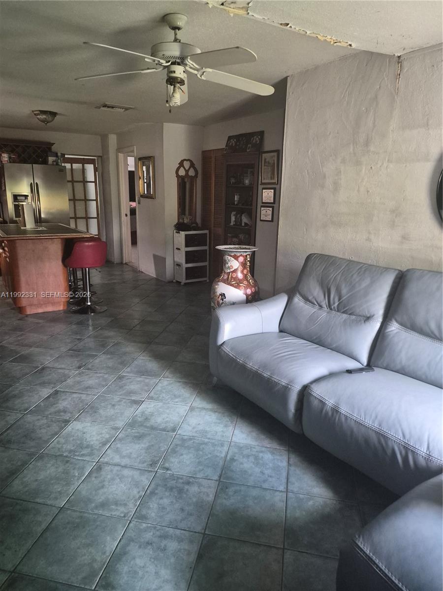 399 NW 98th St Miami, FL 33150