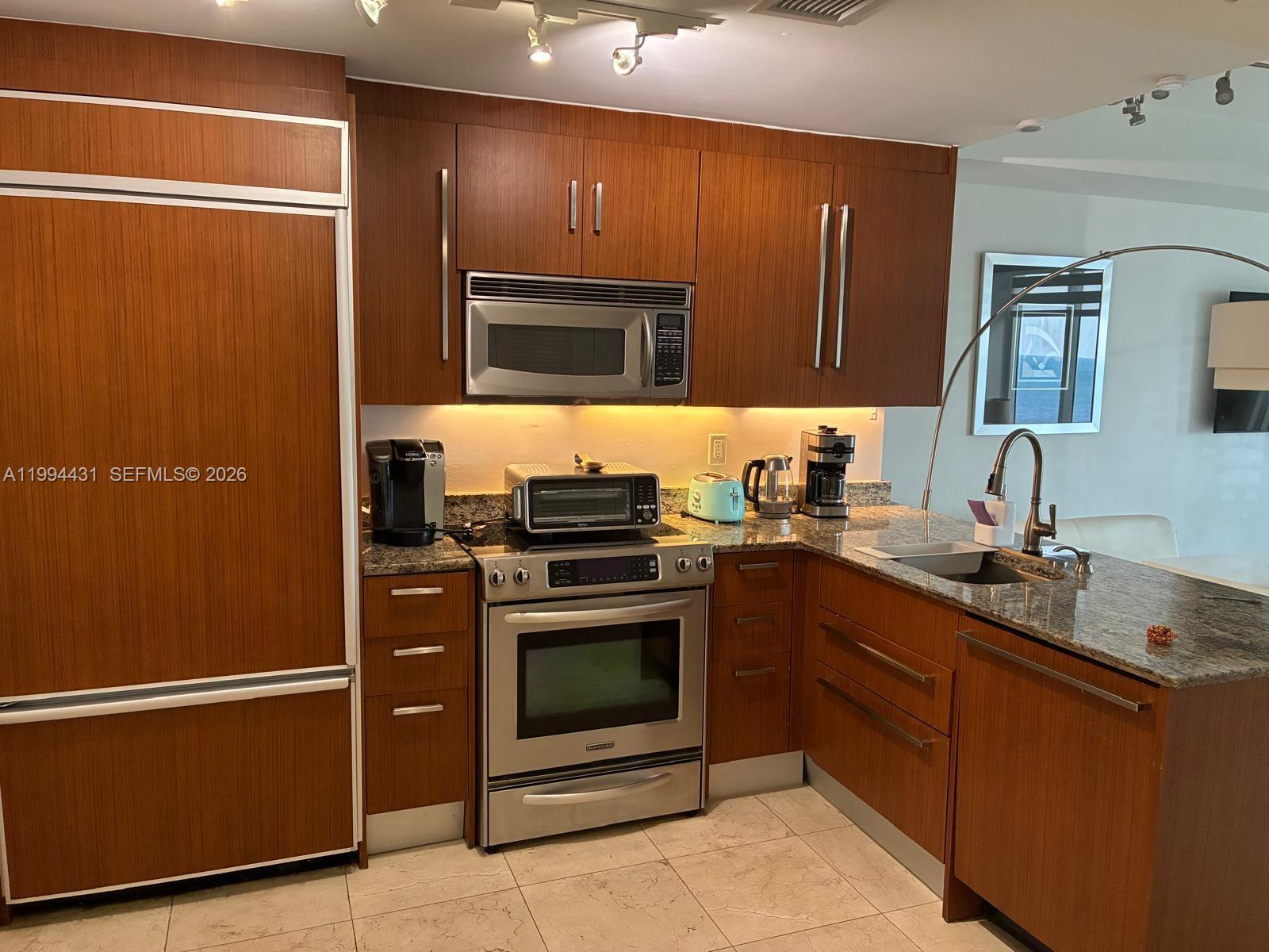 image Harbour House10