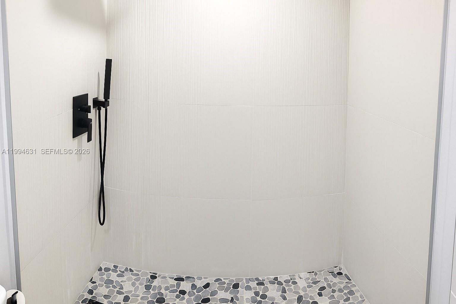 1865 79th St Cswy #15F North Bay Village, FL 33141