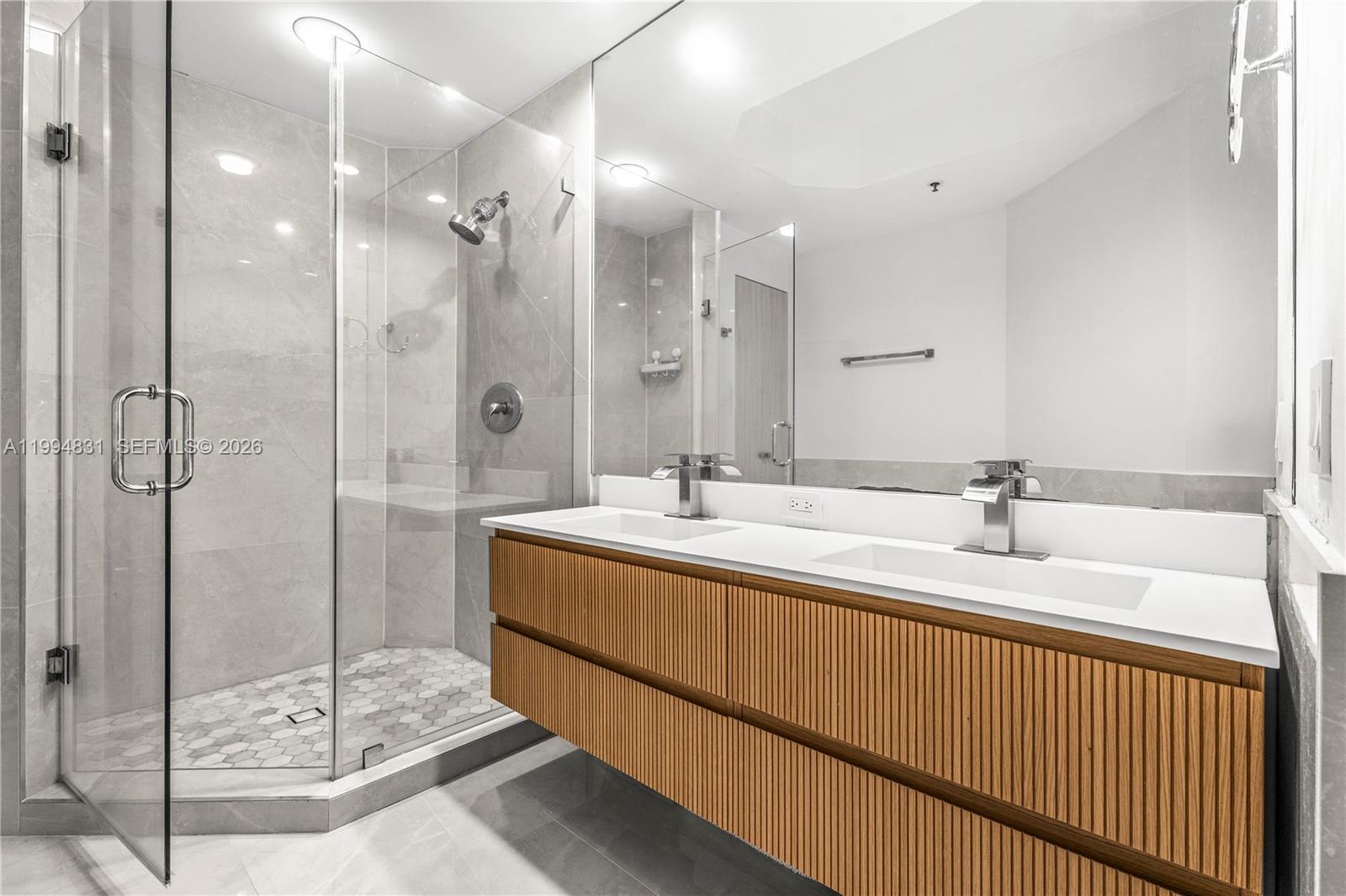 808 Brickell Key Dr #3007 Miami, FL 33131