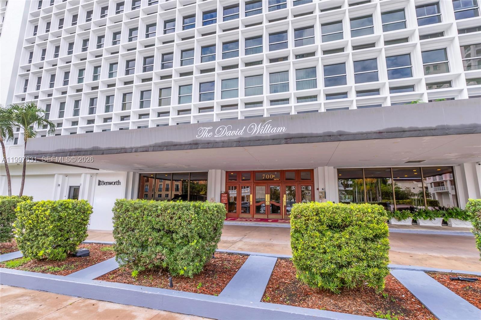 700 Biltmore Way #918