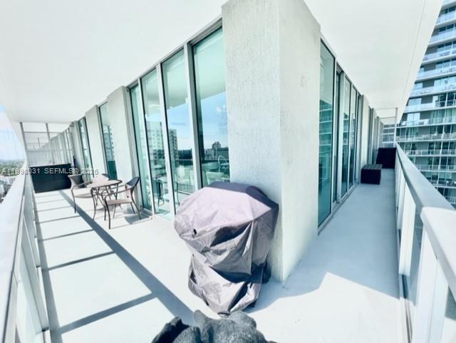 image Axis on Brickell South27