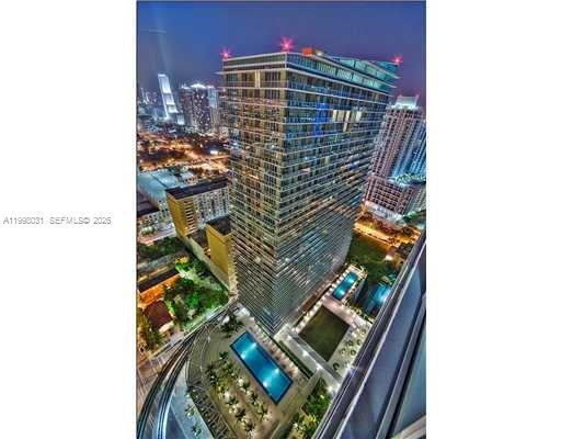 image Axis on Brickell South35