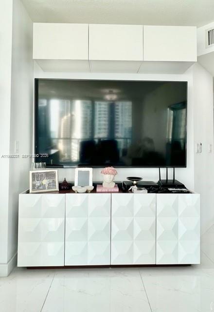 image Axis on Brickell South8