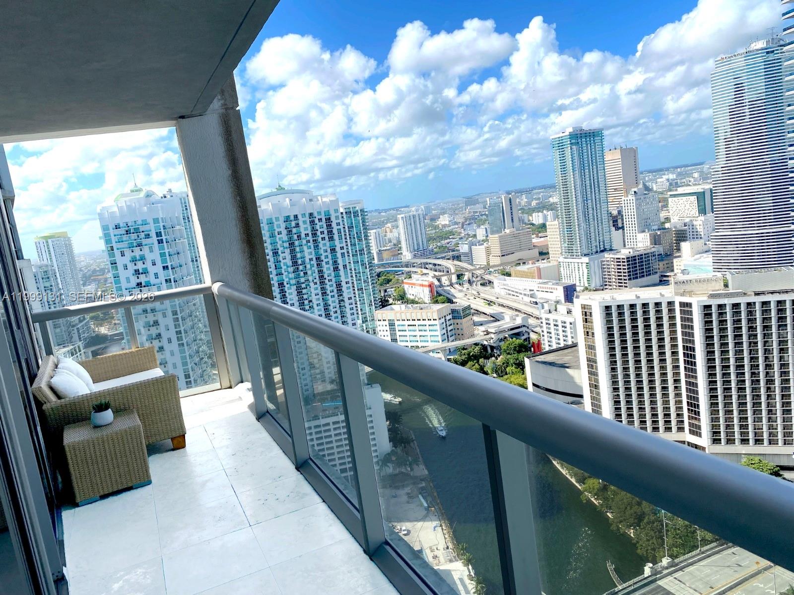 image Icon Brickell I16
