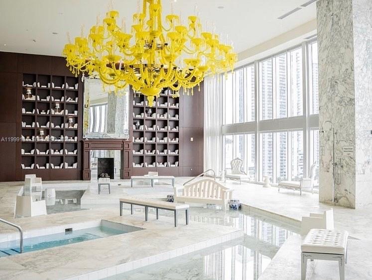image Icon Brickell I18
