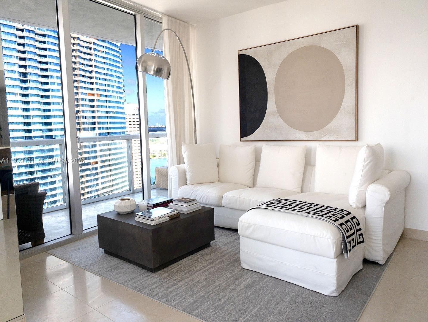 image Icon Brickell I1