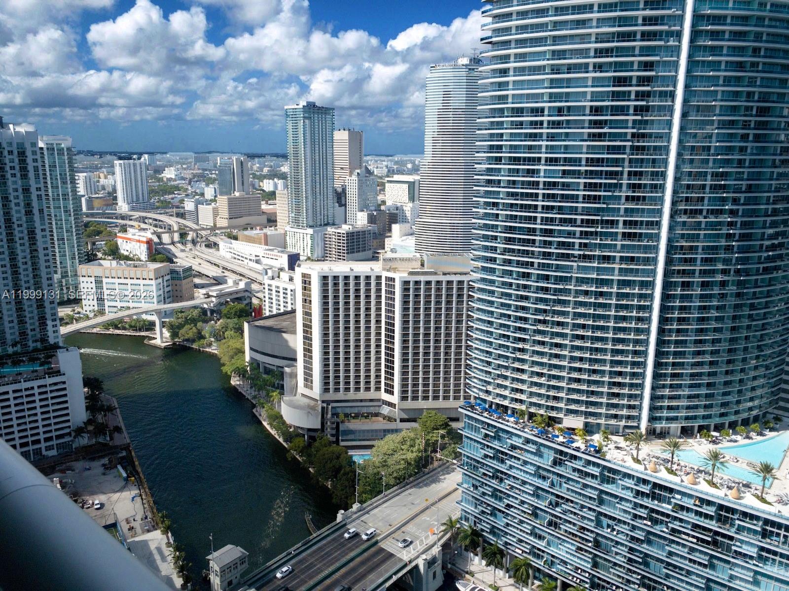 image Icon Brickell I21