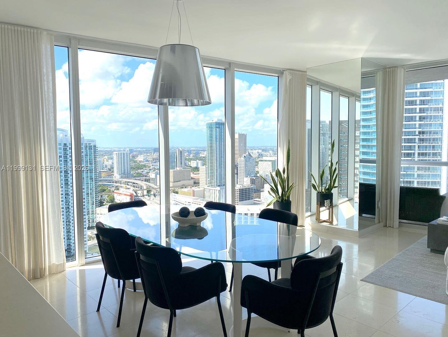 image Icon Brickell I8