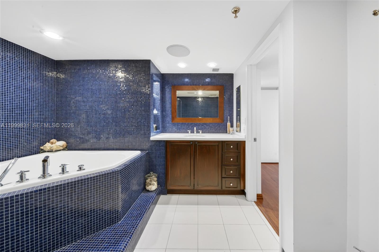 9 Island Ave #1906 Miami Beach, FL 33139