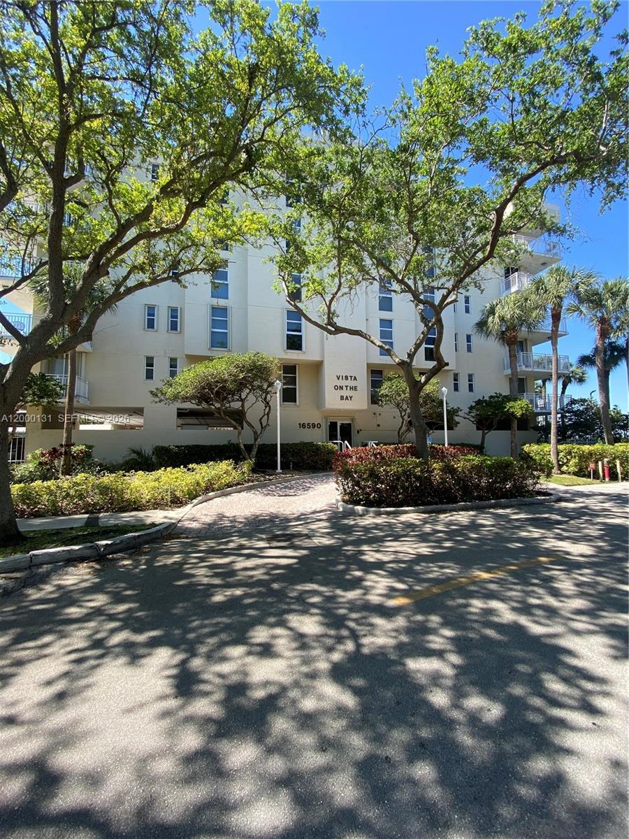 16590 NE 26th Ave #202