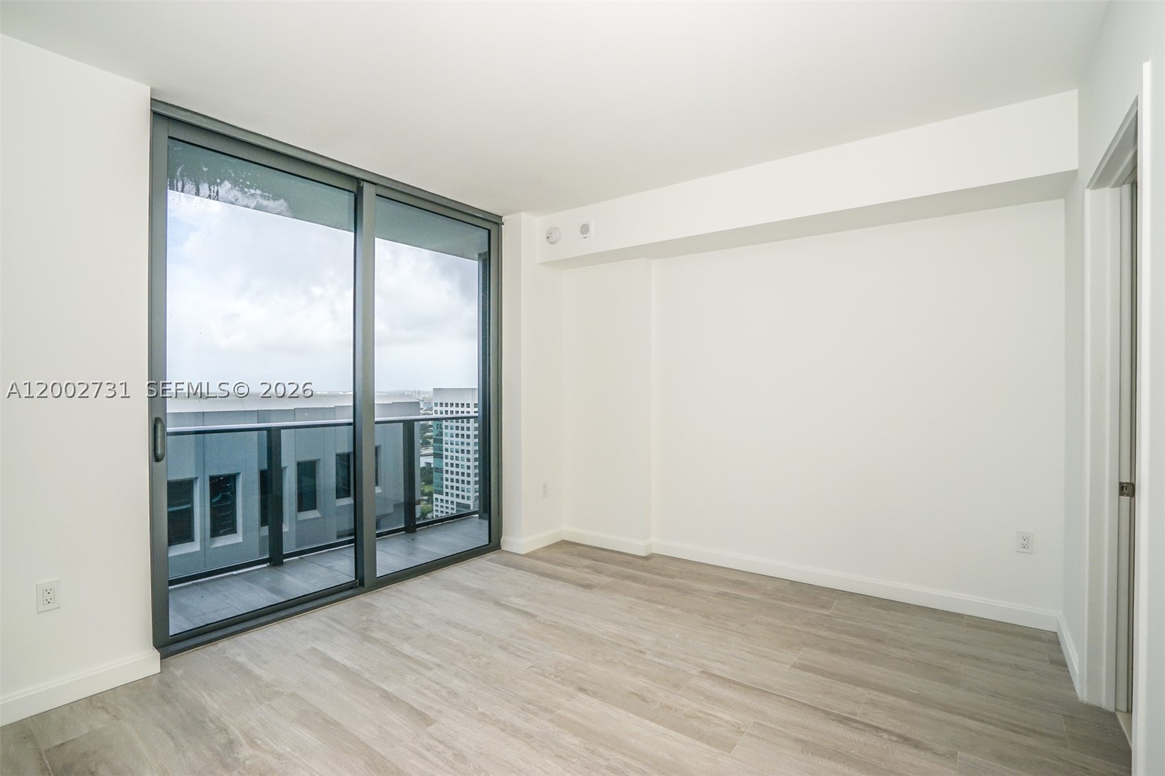 image Brickell Heights West8