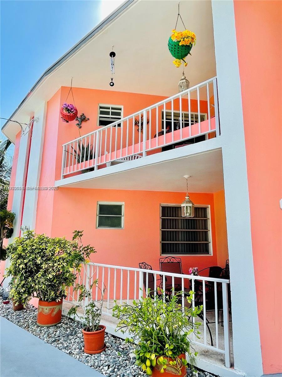 270 NW 34th Ter Miami, FL 33127