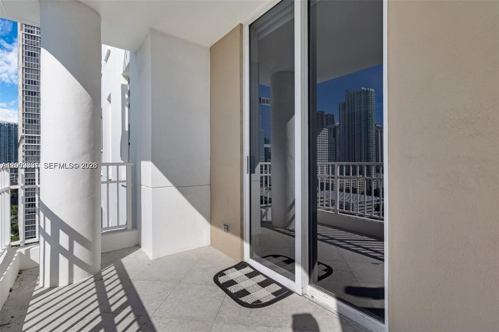 image Courvoisier Courts28