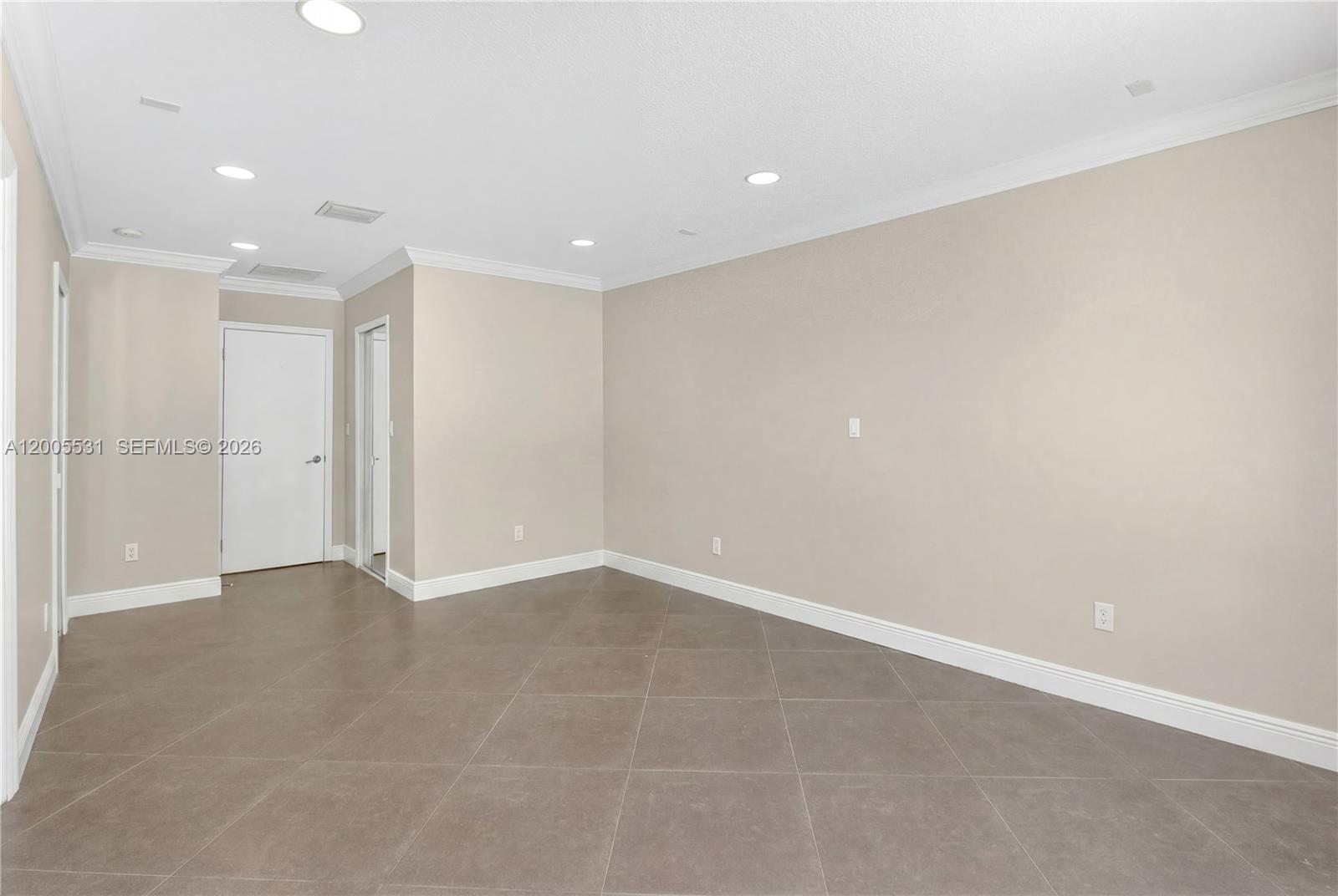 5310 SW 72th St Miami, FL 33143