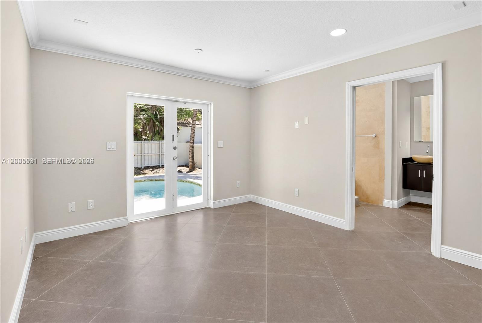 5310 SW 72th St Miami, FL 33143