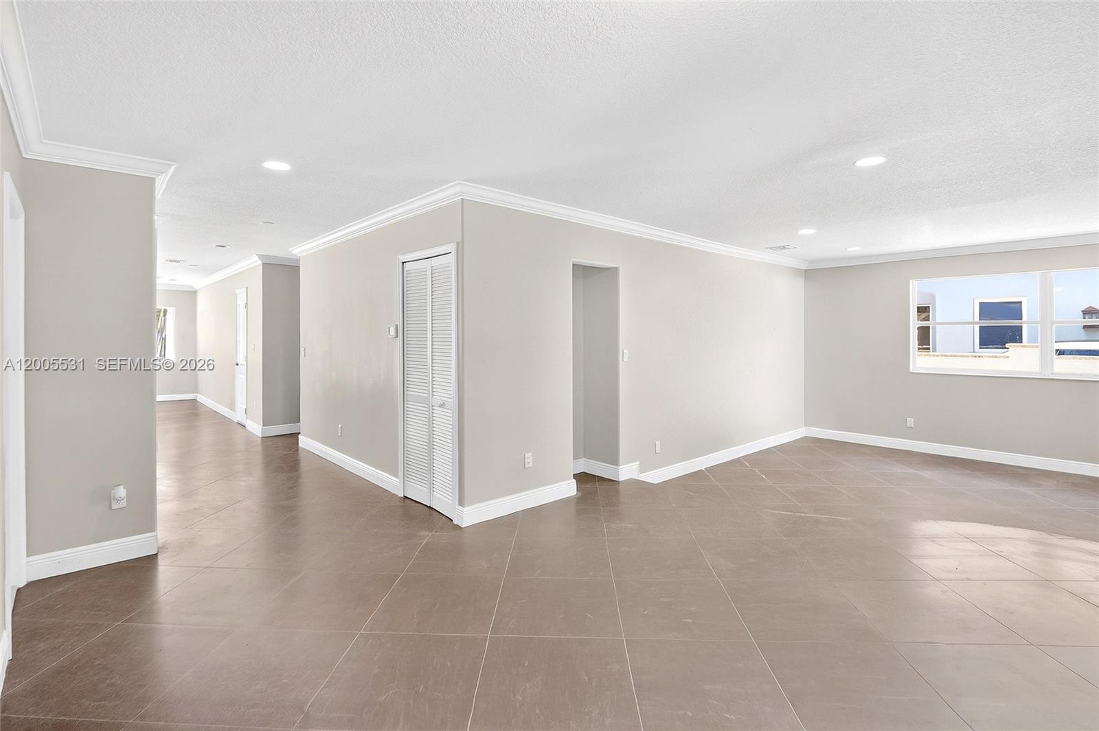 5310 SW 72th St Miami, FL 33143