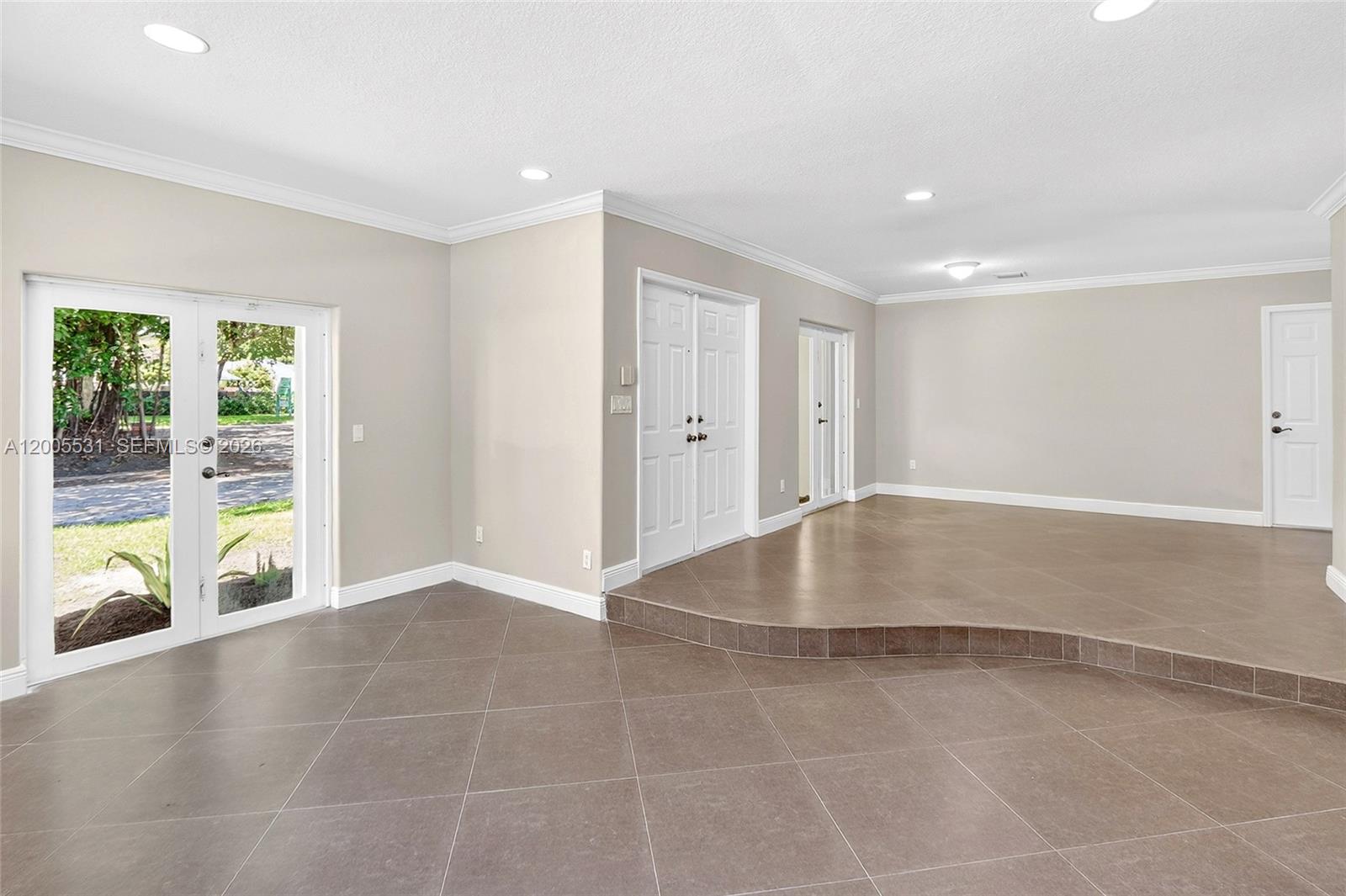 5310 SW 72th St Miami, FL 33143