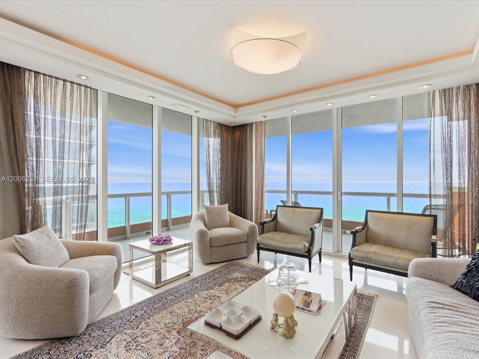 image Acqualina Residences0