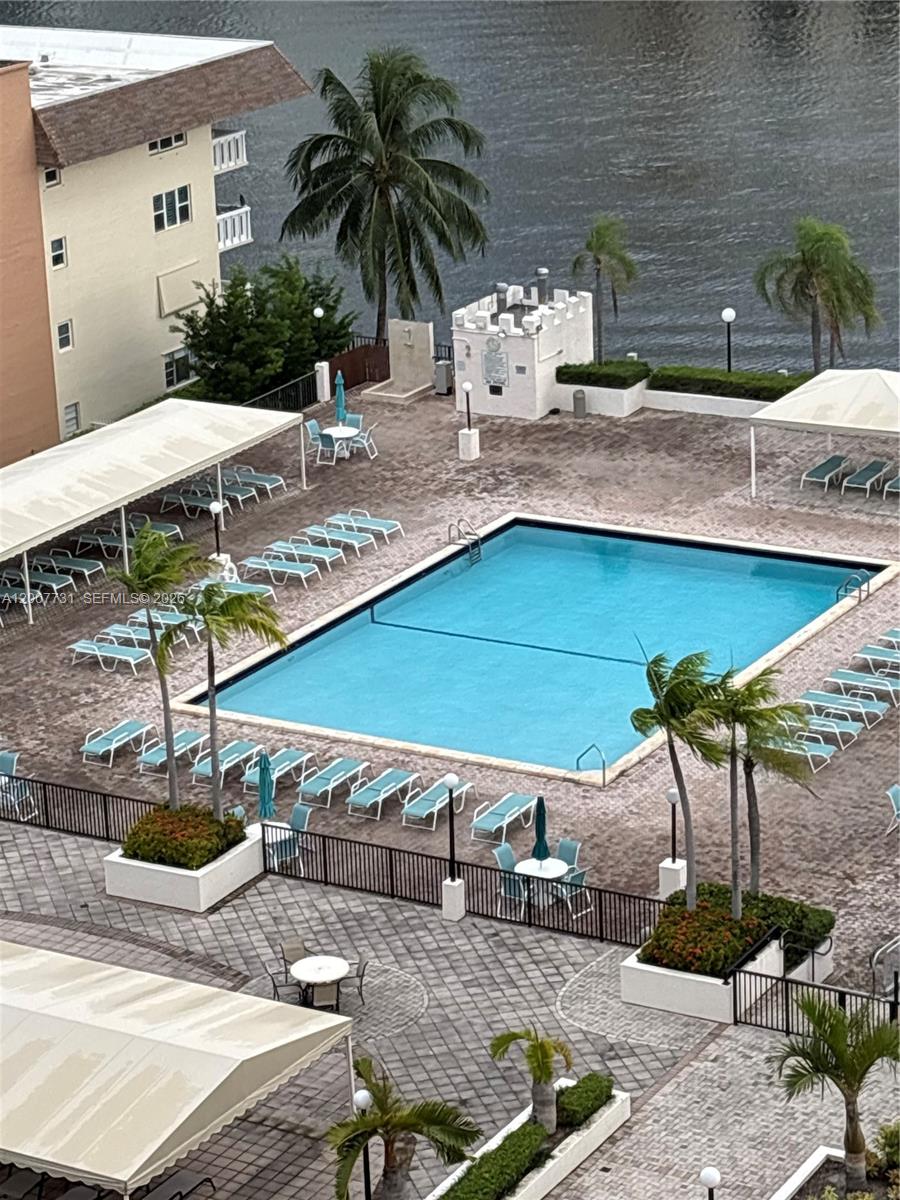 1865 S Ocean Dr #4L Hallandale Beach, FL 33009