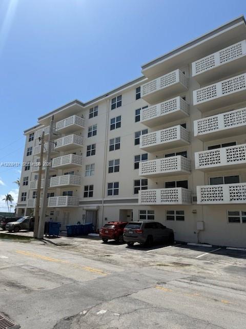 1901 S Ocean Dr #207
