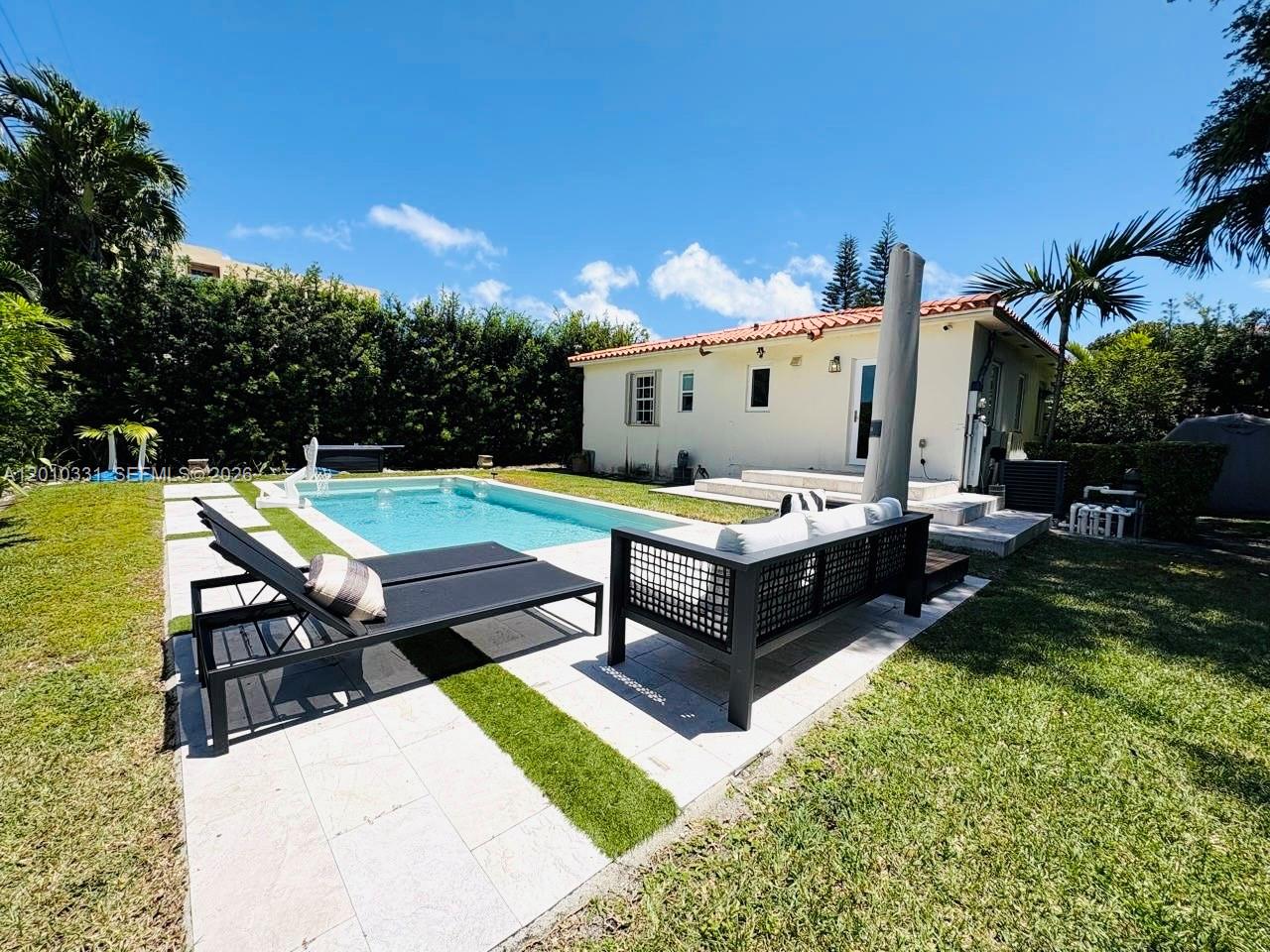 11 Veragua Ave Coral Gables, FL 33134