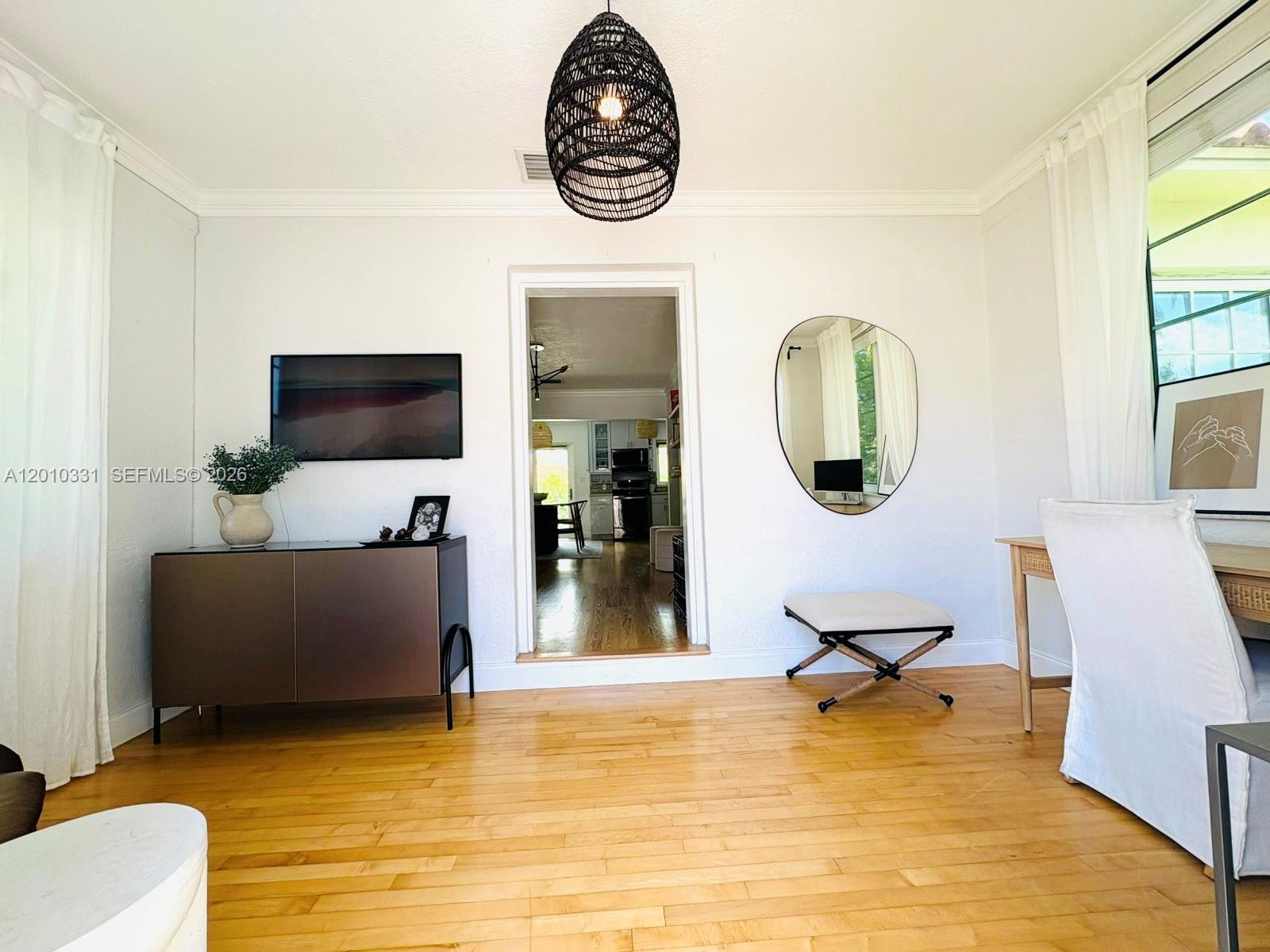 11 Veragua Ave Coral Gables, FL 33134