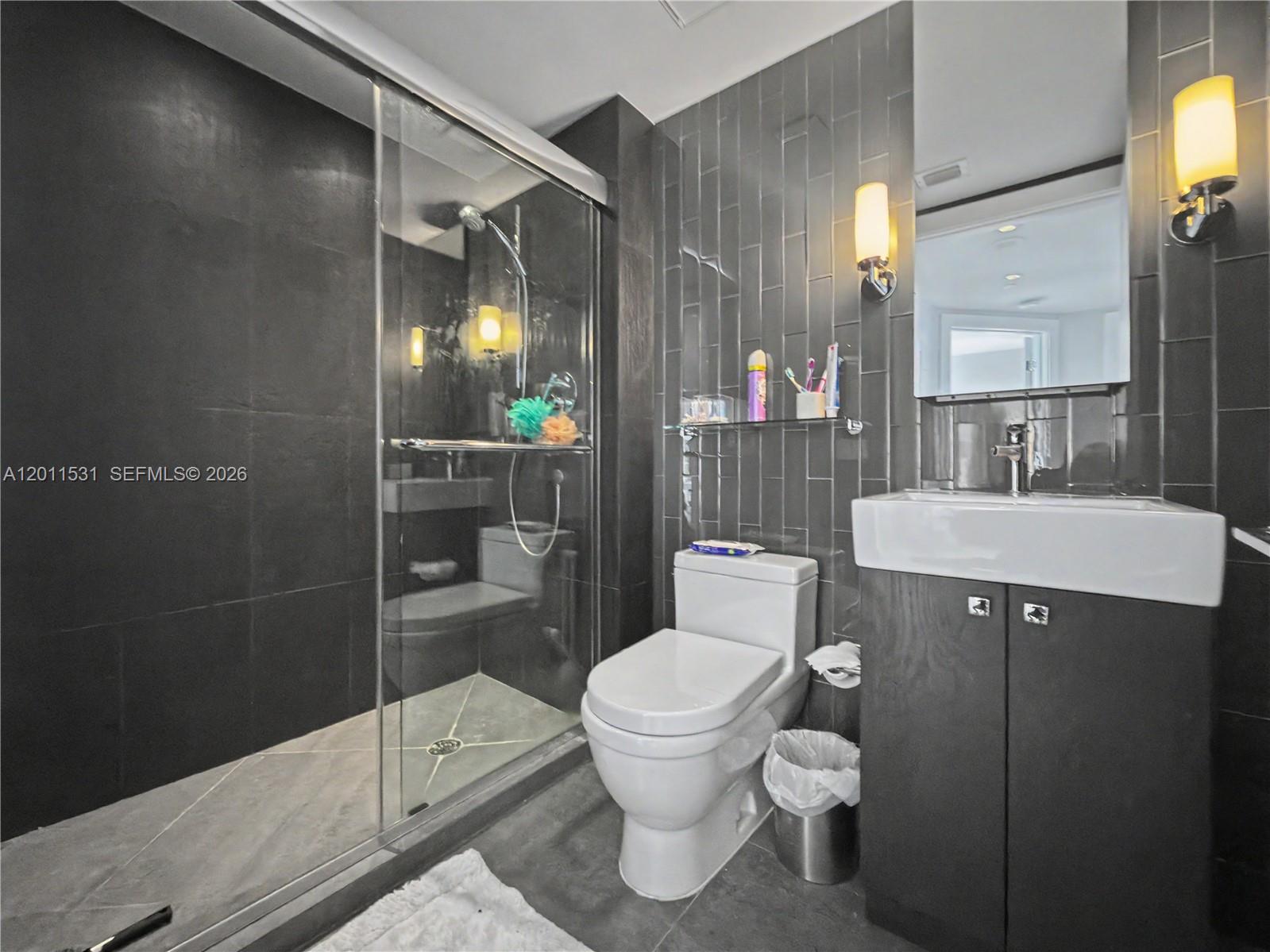 17555 Collins Ave #2501 Sunny Isles Beach, FL 33160