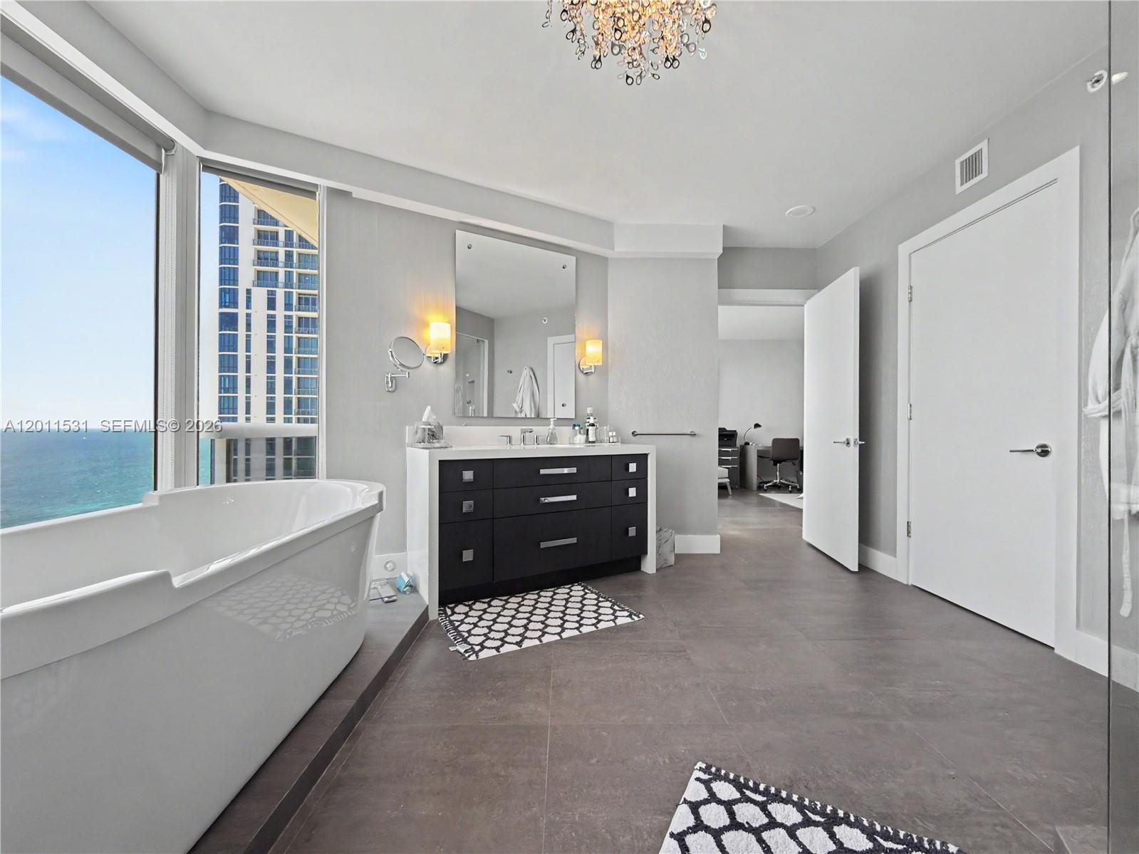 17555 Collins Ave #2501 Sunny Isles Beach, FL 33160