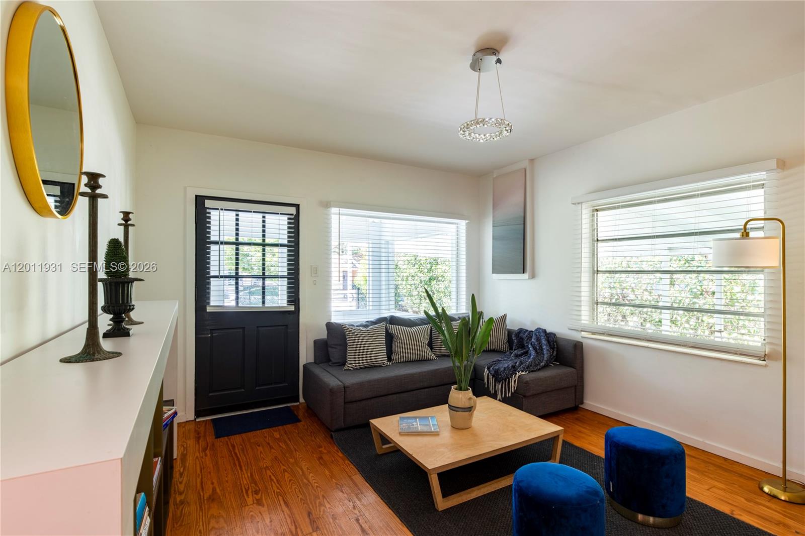 3655 Oak Ave #3655 Miami, FL 33133