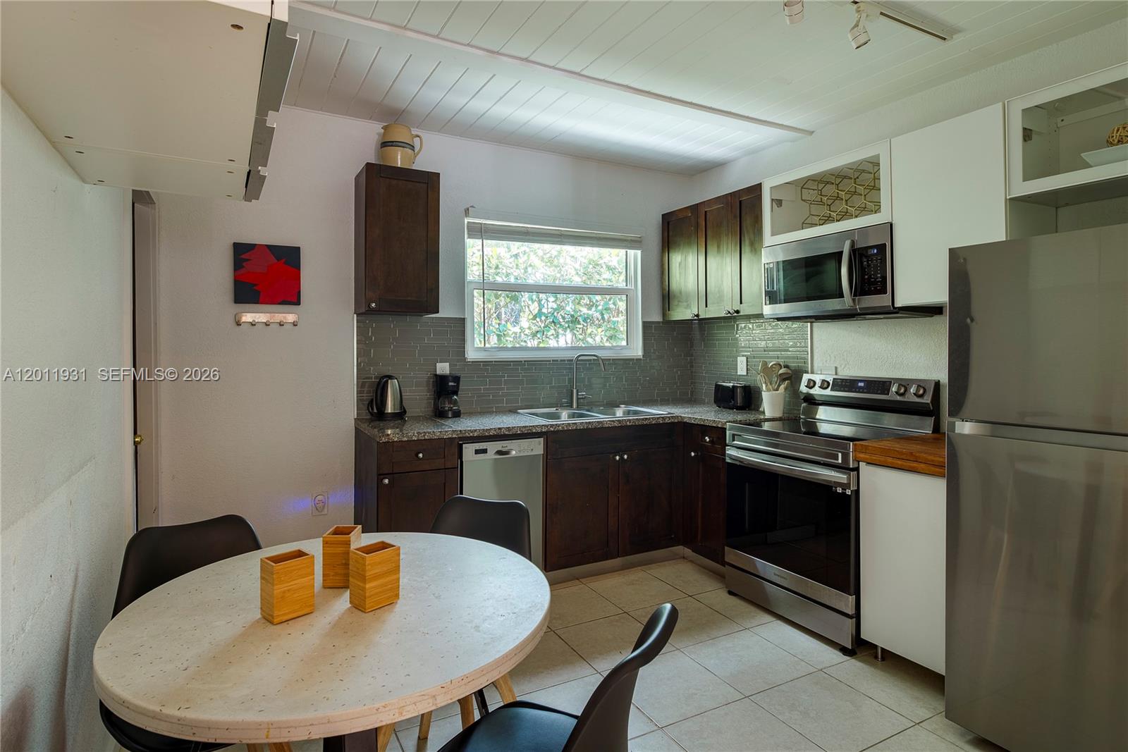 3655 Oak Ave #3655 Miami, FL 33133