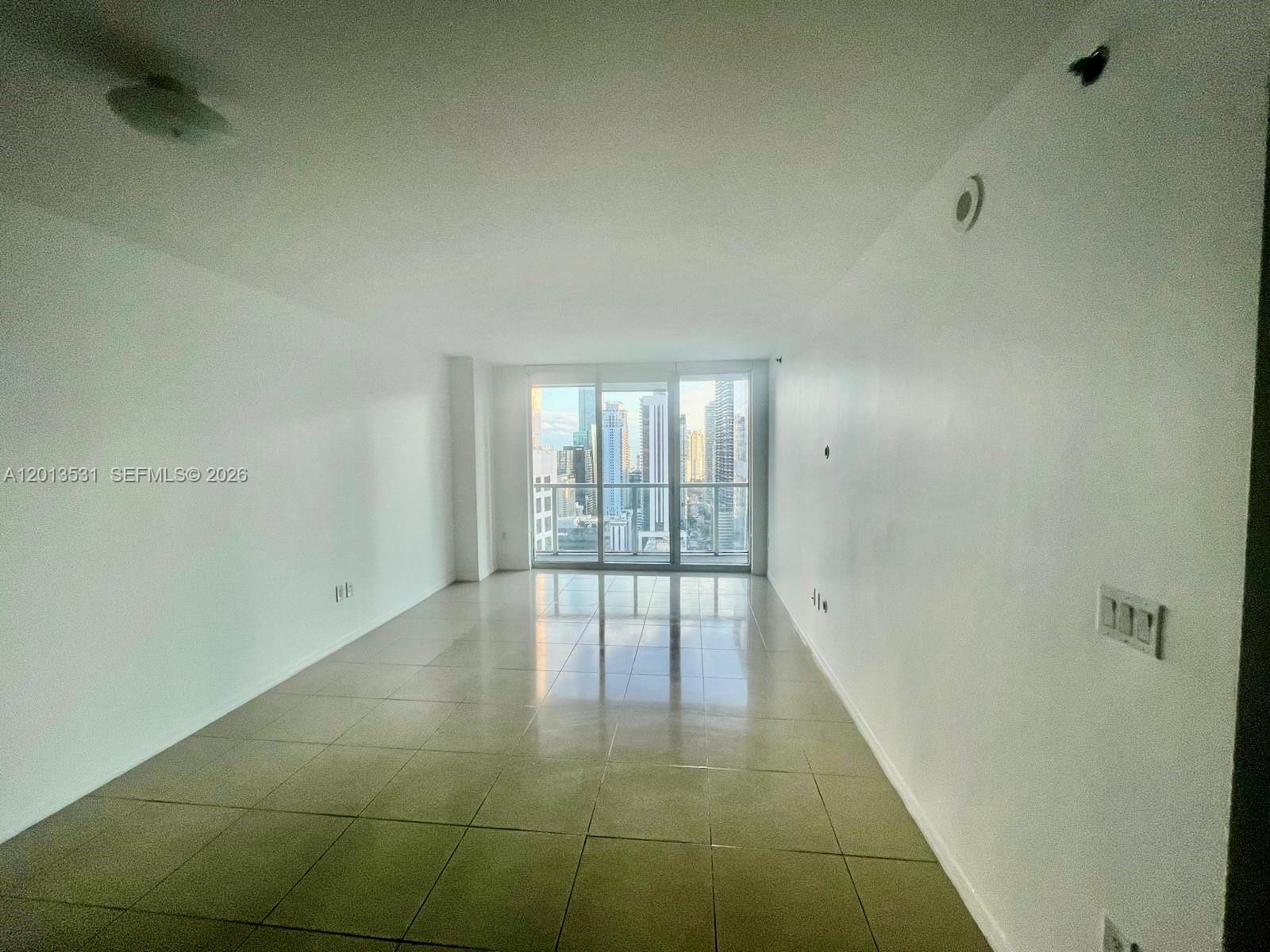 image 500 Brickell West4