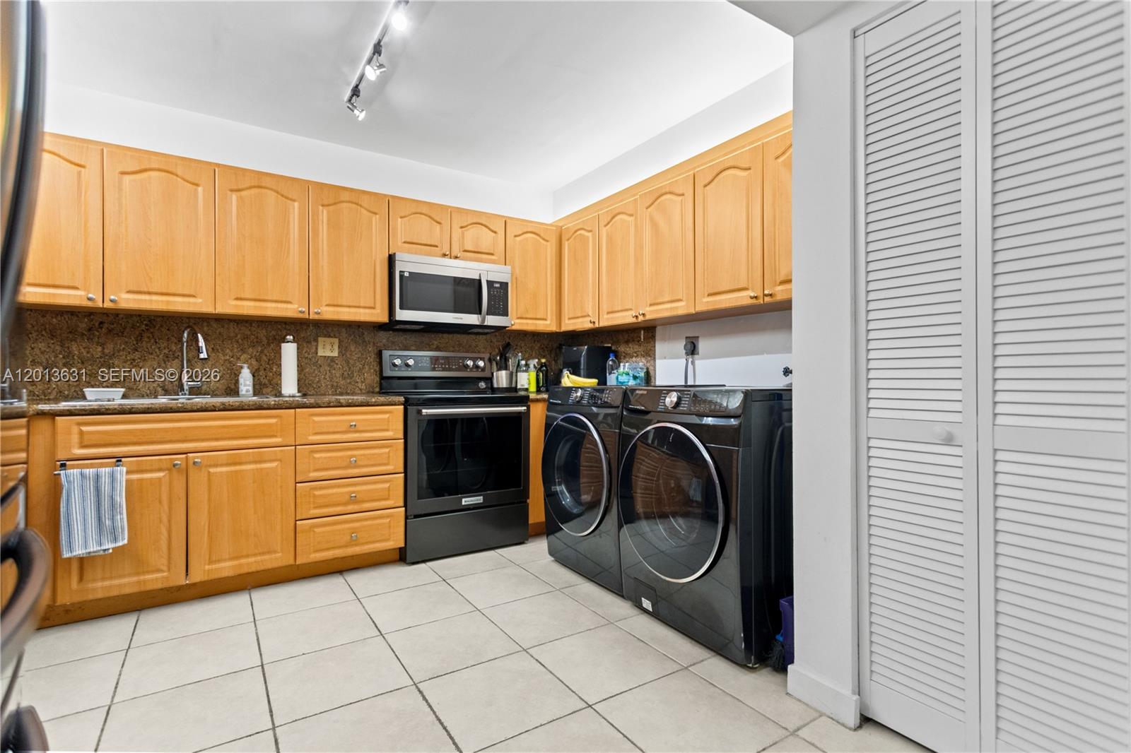 101 Ocean Ln Dr #209 Key Biscayne, FL 33149
